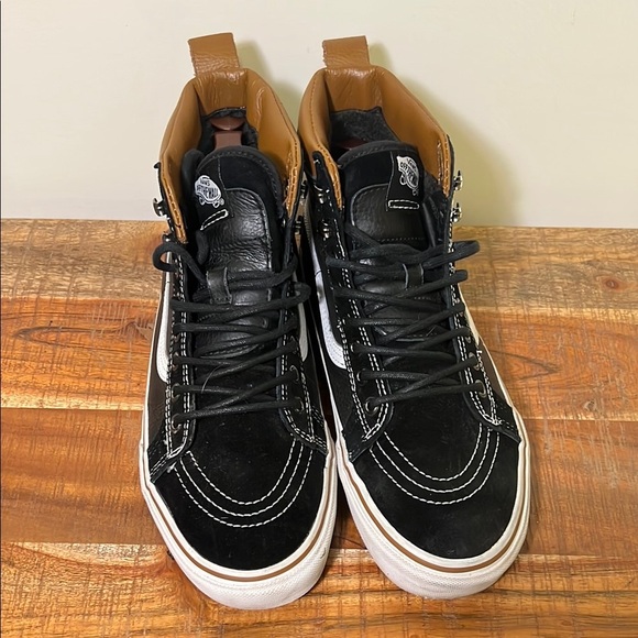 Vans SK8 Black and Brown High-Top Trainers with Classic Design, Mens 9 - Picture 2 of 7